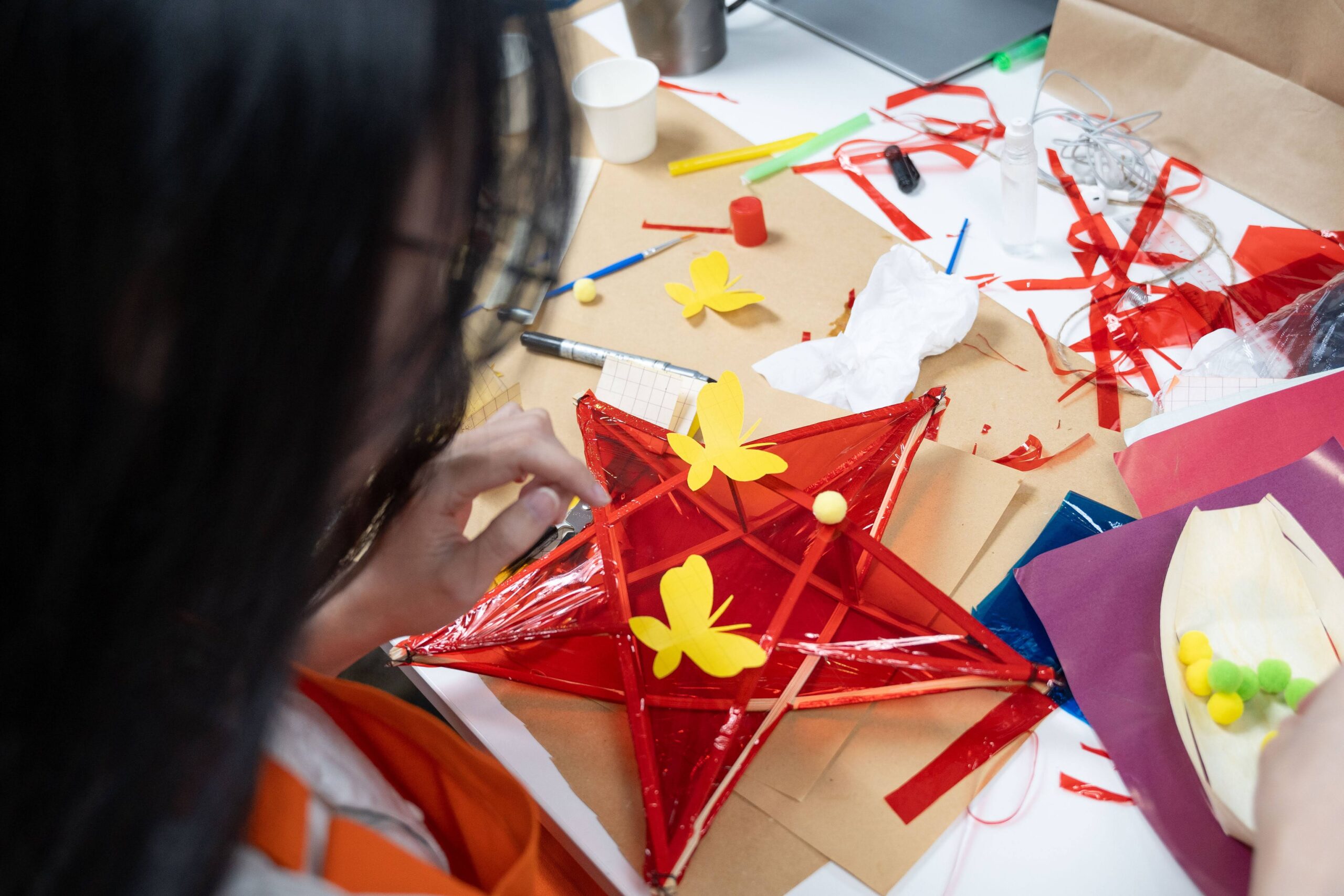 Workshop Lồng Đèn Giấy Kiếng (Cellophane Lanterns)