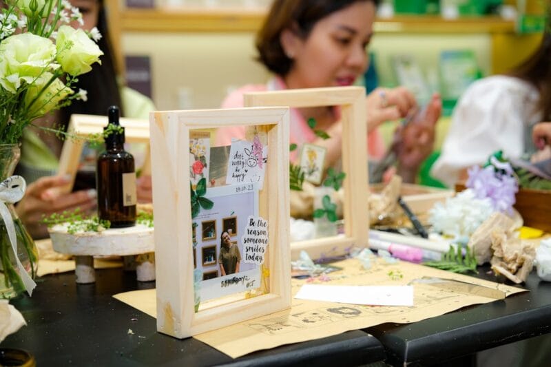 Workshop Khung Tranh Hoa (Pressed Dried Flower Frame)