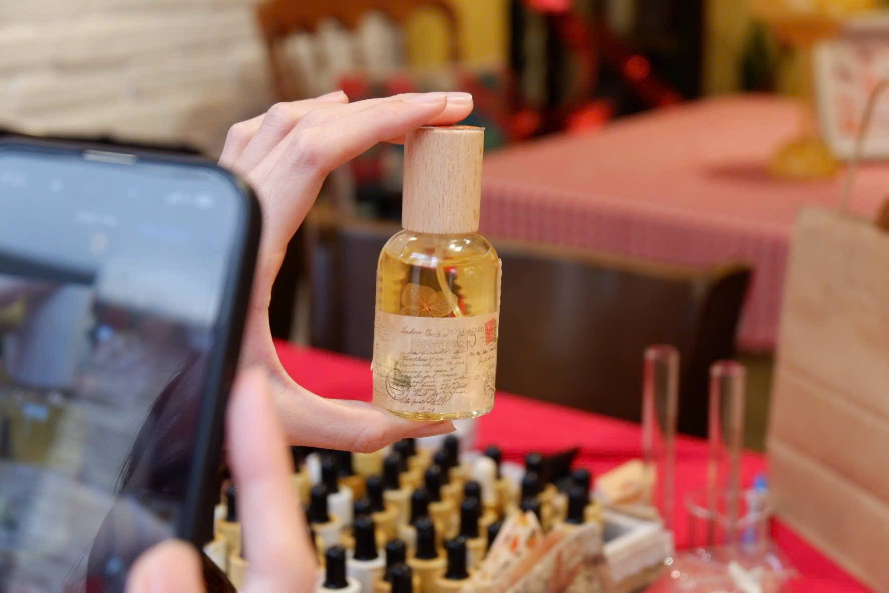 Workshop Doanh Nghiệp - Nước Hoa Xịt (Pray Perfume)