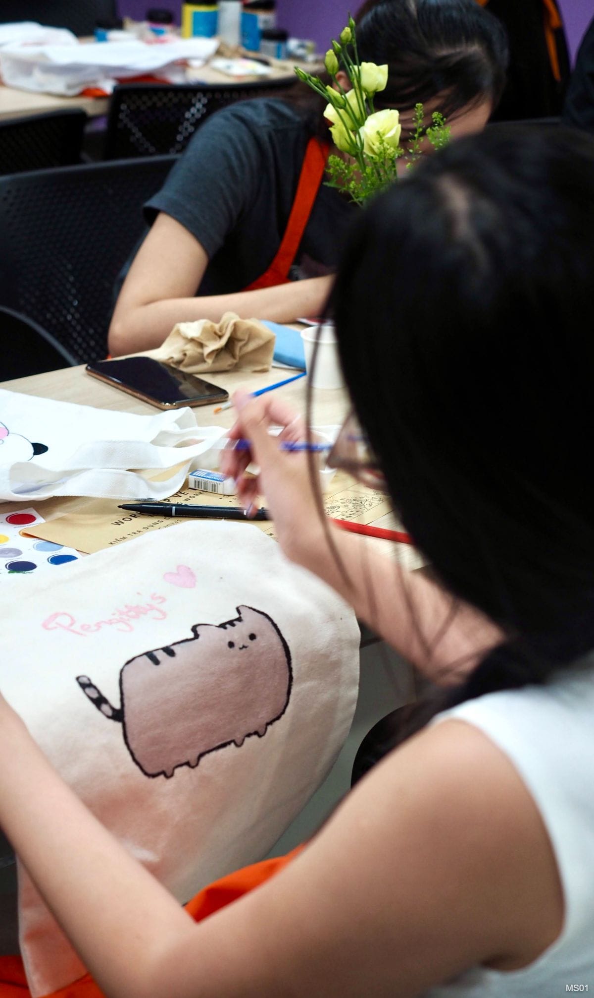 Workshop Vẽ Túi Tote (Painting on Tote Bag)